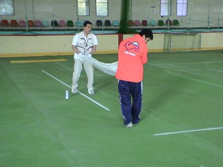 ライン引き 鉄板が加工されペイント道具に